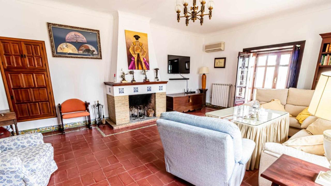 Вилла Hacienda El Corchuelo Марчена Экстерьер фото